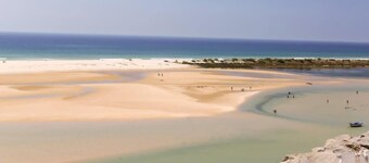 Casa da Praia Familiar, - 5 min a pé da Praia e do Centro!