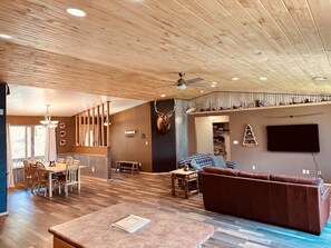 Interior - Your home away from home mountain cabin (Bayfield)