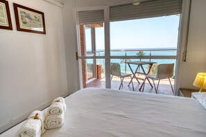 2 chambres, fer et planche à repasser, Wi-Fi gratuit, draps fournis