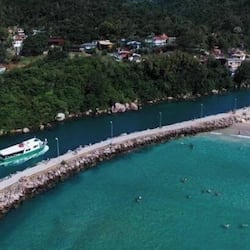 Beach nearby, white sand