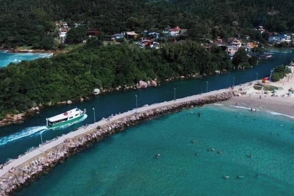 Plage à proximité, sable blanc