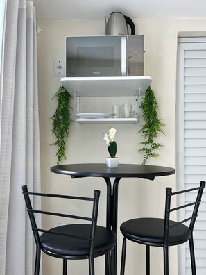 Basic Studio Suite | Hypo-allergenic bedding, laptop workspace, free WiFi - GH Barra da Lagoa (Florianópolis)