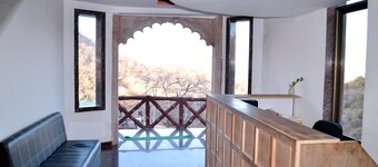 Rudraksh Hotel & Restaurant