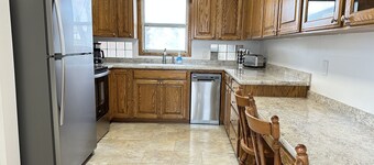 5 Star Home close to Mt America Center & Temple, Perfect Location, Sleeps 10