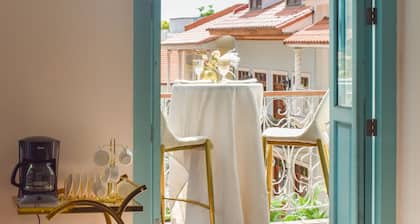 Best Location - Unique and Charming Loft