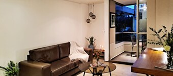 Countryside apartment with hotel services. Pet Friendly!