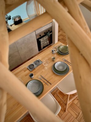 Fridge, microwave, oven, stovetop - Porto Cave-styled duplex (Porto)
