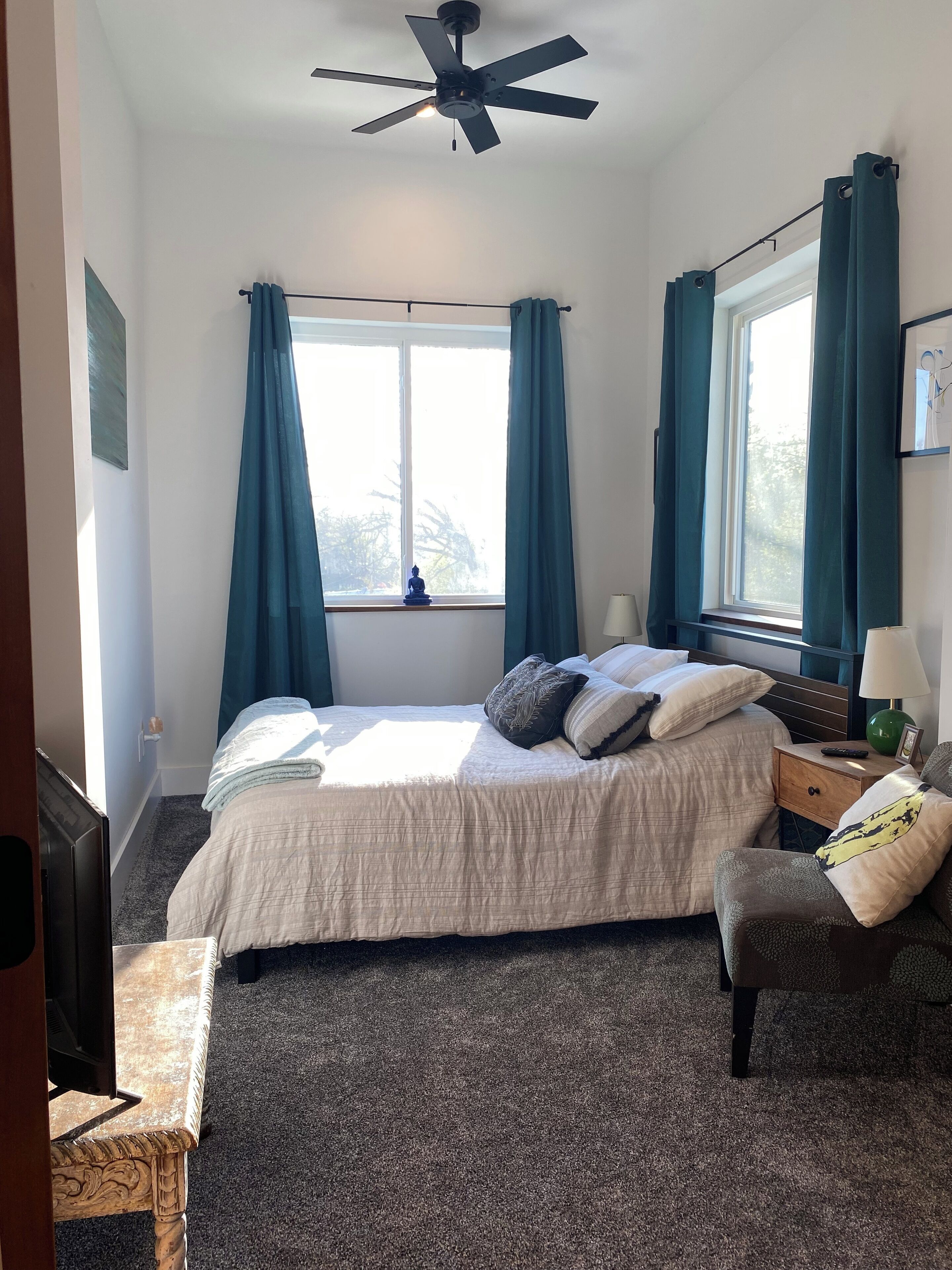 2 chambres, fer et planche à repasser, Wi-Fi gratuit, draps fournis