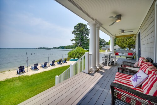 Bayfront White Stone Escape w/ Private Beach!