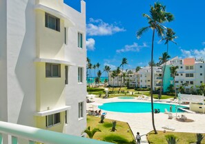 Outdoor pool - Playa Turquesa D-304 Premier Beachfront Ocean/Pool view (Bavaro)