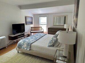 4 habitaciones, tabla de planchar con plancha, wifi y ropa de cama