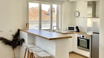 Refrigerador, horno y lavavajillas
