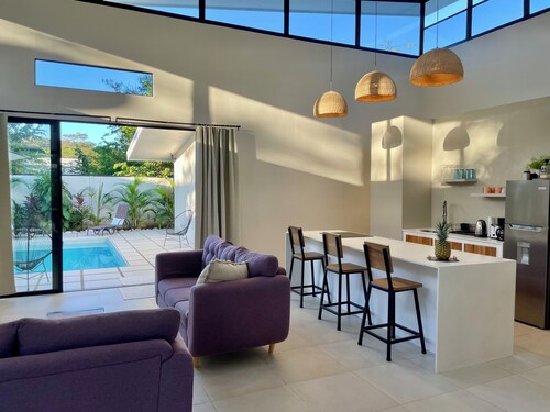 Super Central House - Short Walk to Playa Samara & Downtown!