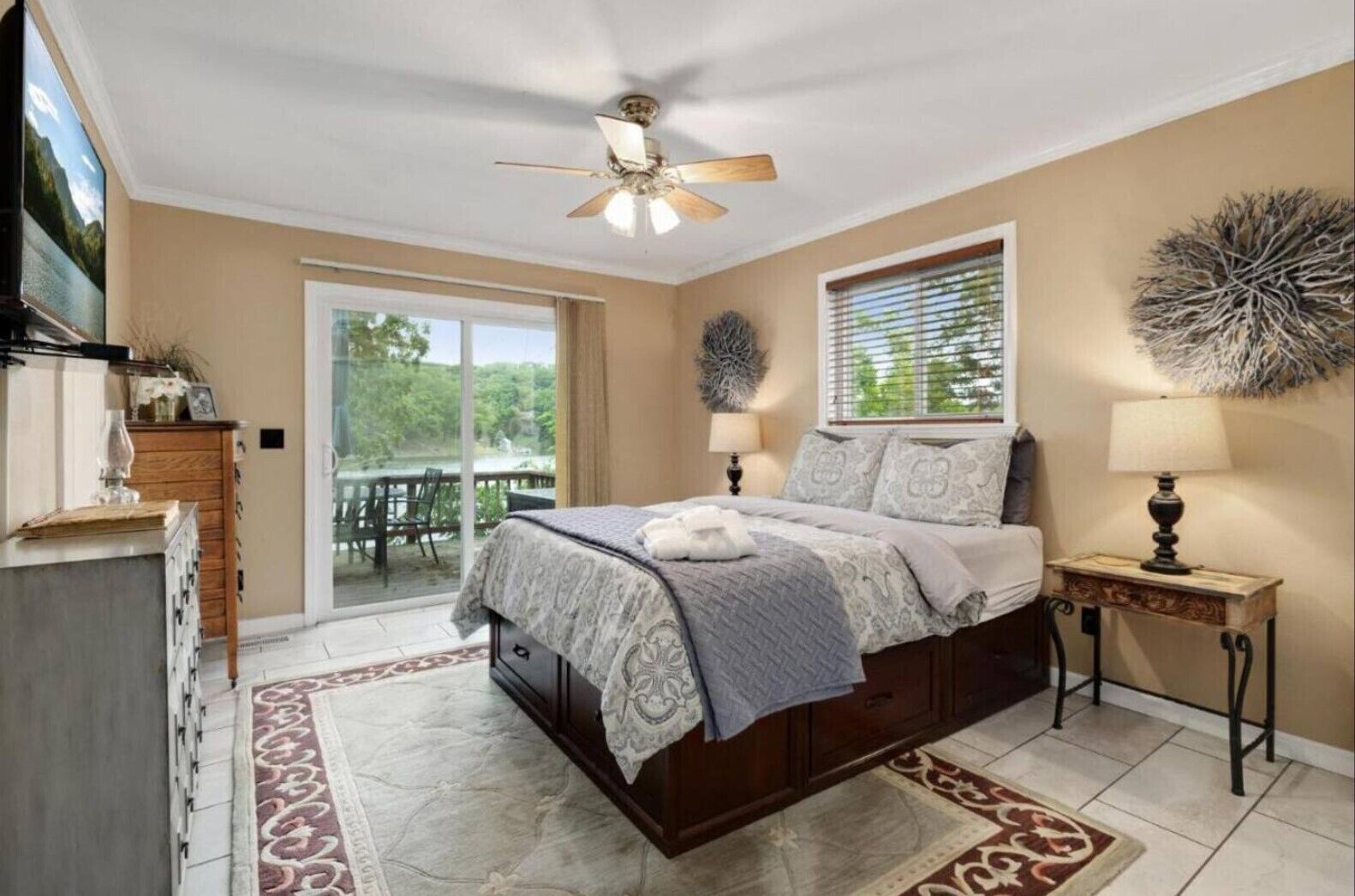 4 habitaciones, tabla de planchar con plancha y wifi gratis 