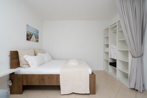 1 bedroom, iron/ironing board, free WiFi, bed sheets - Sunny Studio W/ Balcony in Portimão by LovelyStay (Portimão)