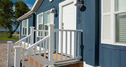 4-bedroom home near Beach & Heritage Park, Boat RV parking, fire pit, EV charger