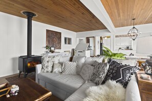 Classic Room | Living area | TV