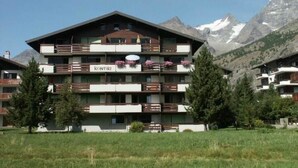 Unclassified image, 4 of 18, button - Kontiki by Interhome (Saas-Fee)