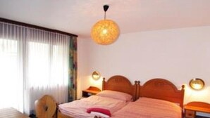 Unclassified image, 2 of 13, button - Everest by Interhome (Saas-Fee)
