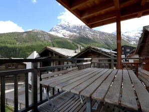 Outdoor dining - Symbiose by Interhome (Saas-Fee)