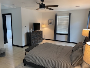 1 chambre, bureau, fer et planche à repasser, Wi-Fi gratuit