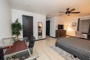 1 bedroom, desk, iron/ironing board, free WiFi