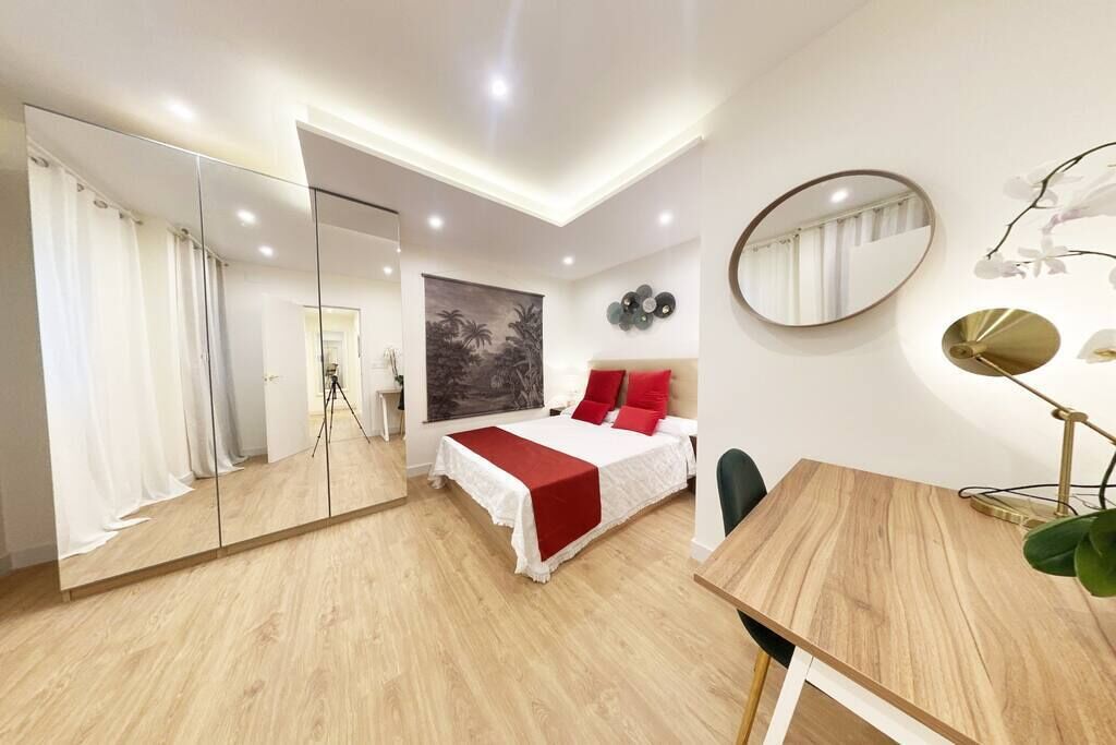 3 chambres, fer et planche à repasser, Wi-Fi, draps fournis