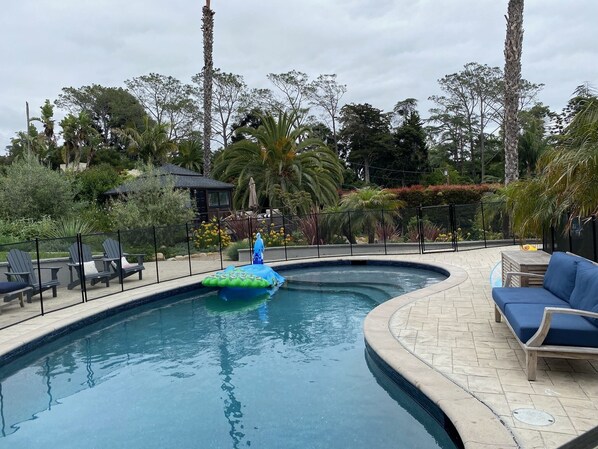 Piscine extérieure, piscine chauffée