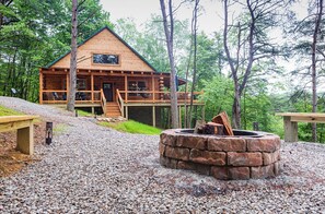 Terrace/patio - Louise's Hideaway by Inn & Spa at Cedar Falls (Logan)