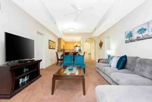 Living area - Cozy 3bdr Home by Disney World (Kissimmee)