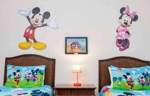 3 bedrooms, iron/ironing board, WiFi, bed sheets - Cozy 3bdr Home by Disney World (Kissimmee)