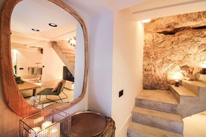 Interior - Cave Suite COVA (Lomas de Ruvira cave hotel) (Jorquera)