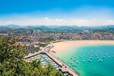 The Paradise: Luxurious flat, parking, jacuzzi, terrace, new