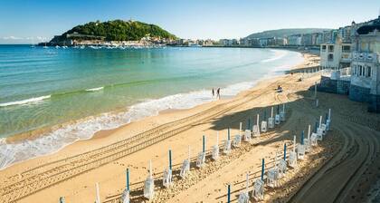 The Paradise: Luxurious flat, parking, jacuzzi, terrace, new