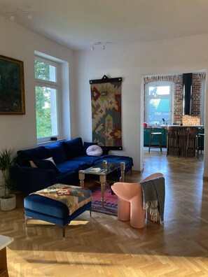 Living area - Eine Stimmungsvolle Wohnung in Einem Palast aus dem 19. Jahrhundert (Kolberg)