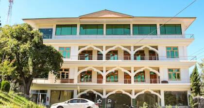 Hotel Green Palace Gahkuch
