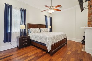 4 bedrooms, WiFi, bed sheets