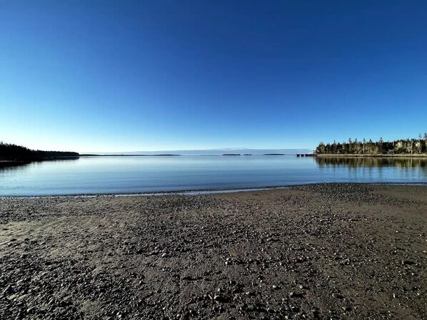 On the beach, sun-loungers, beach towels - 1 Bedroom cottage on the water with amazing views Cole Harbour Guysborough (Larrys River)
