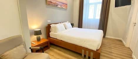 1 bedroom, iron/ironing board, travel cot, WiFi
