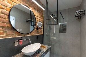 Shower, hair dryer, bidet, towels - mN apartments home green - Wieliczka Town (Wieliczka)