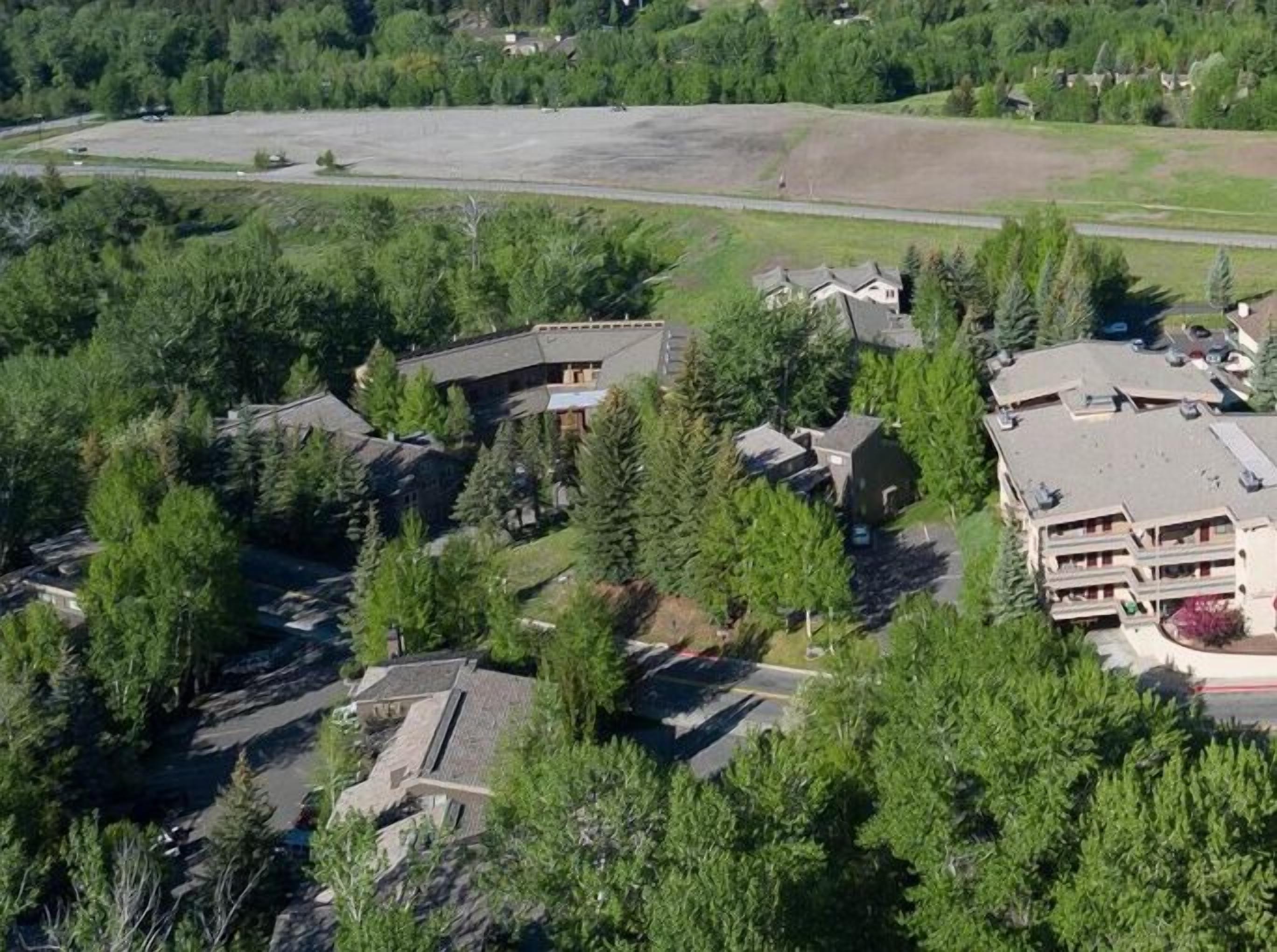 Stylish Studio Steps to River Run