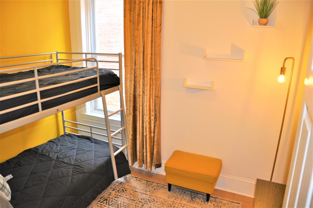 “The Marauder's Flat,” Harry Potterthemed!10 guests, familyfriendly