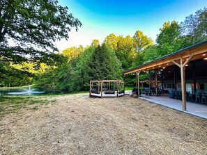 Children's area - The Grove - Newly Renovated Large Cabin, All King Suites, Great Outdoor Space (Logan)