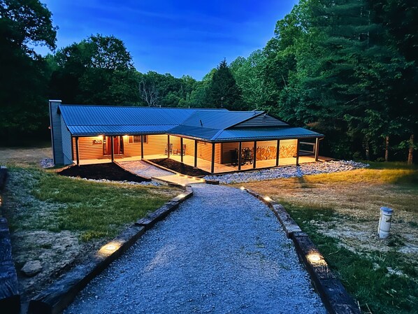 Exterior - The Grove - Newly Renovated Large Cabin, All King Suites, Great Outdoor Space (Logan)