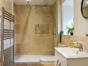 Towels - 2 bedroom accommodation in Aysgarth, near Leyburn (Aysgarth, near Leyburn)