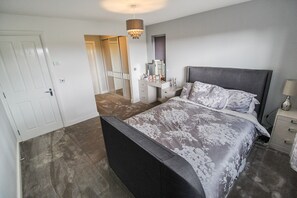 2 Schlafzimmer, Bettwäsche
