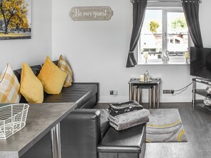 Living area - 2 bedroom accommodation in Wroxham (Wroxham)