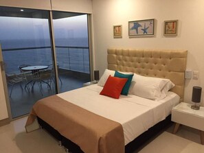 1 bedroom, bed sheets