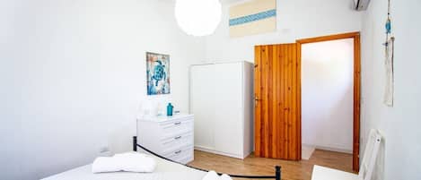 2 bedrooms