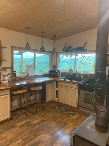 Beautiful Mountain View surrounded by lakes with  fishing ,boating, and hiking 